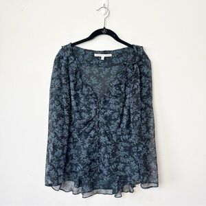 Veronica Beard Silk Floral Ruffle Neckline Blouse Shirt V neck Button Up
